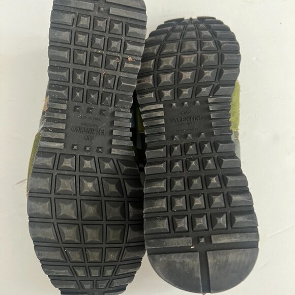 Rockstud leather trainers Valentino Garavani Green size 39.5  Valentino Garavnai Camouflage Green Sneakers Size 39.5